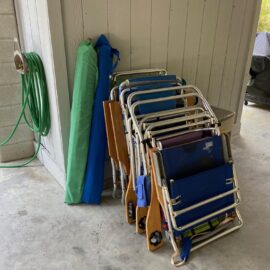 Please use our 6 beach chairs and 2 umbrellas.